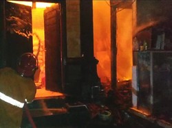 Gas Bocor Saat Bikin Kue, Rumah di Karangasem Hangus Terbakar
