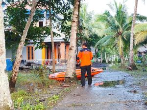 Tanggul Sungai Jebol di Bantarsari Cilacap Tuntas, Pengungsi Pulang
