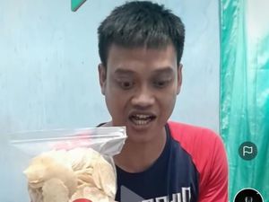 Nestapa Kurnia Meiga, Dulu Lelang Medali Kini Jual Kerupuk Emping Nestapa Kurnia Meiga, Dulu Lelang Medali Kini Jual Kerupuk Emping