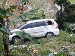 Detik-detik Mobil Masuk Jurang di Puncak Bogor, Berawal Mesin Mati