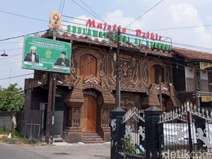 Konten Boleh Tukar Pasangan Bikin Warga Lega Gus Samsudin Digiring ke Sel Konten Boleh Tukar Pasangan Bikin Warga Lega Gus Samsudin Digiring ke Sel