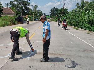 Sanusi Tewas Ditabrak Truk di OKI, Sopir Kabur
