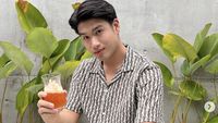 Pose Keren Victor Agustino Masterchef Saat Kulineran dan Masak