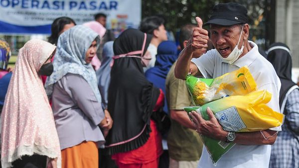 Potret Warga Jambi Serbu Operasi Pasar