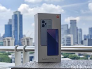 Unboxing Redmi Note 13 Pro Plus 5G: HP Xiaomi Rp 6 Juta Rasa Flagship Unboxing Redmi Note 13 Pro Plus 5G: HP Xiaomi Rp 6 Juta Rasa Flagship