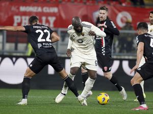 Resep De Rossi Bikin Roma Tokcer: Memanusiakan Pemain