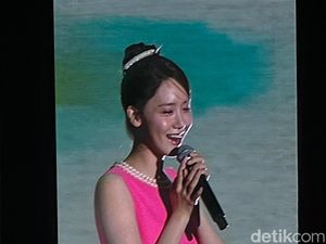 Yoona SNSD Kepincut Manisnya Bika Ambon: Kayak Ada Rasa Buah Yoona SNSD Kepincut Manisnya Bika Ambon: Kayak Ada Rasa Buah
