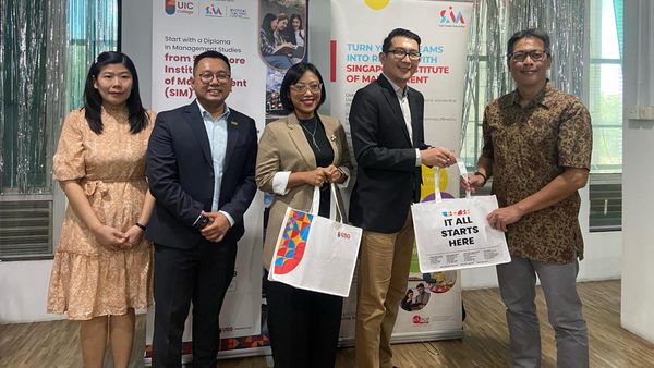 Gandeng SIM, UIC College Buka SIM Diploma in Management Studies