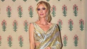 Gaya Ultra-glamor Ivanka Trump Pakai Baju India di Pesta Orang Terkaya Asia
