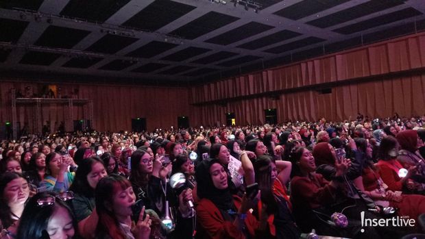 Konser Xdinary Heroes di Jakarta
