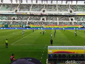 Hasil Liga 1: Persebaya Tekuk PSS Sleman 2-1 Hasil Liga 1: Persebaya Tekuk PSS Sleman 2-1
