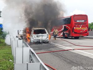 Hati-hati! Ini 8 Penyebab Umum Mobil Terbakar