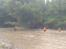 SAR Kembali Lanjutkan Pencarian Mbah Nyamat yang Diduga Hanyut di Boyolali