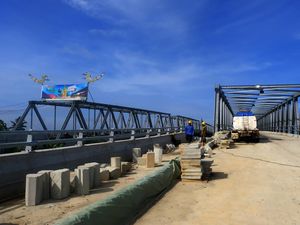 Pembangunan Duplikasi Jembatan Kapuas Hampir Rampung Pembangunan Duplikasi Jembatan Kapuas Hampir Rampung