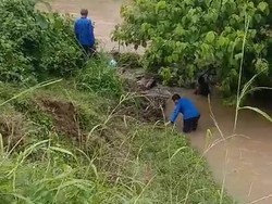 Hengki Hilang Terseret Arus Sungai Lampung Selatan, Tim SAR Turun Tangan