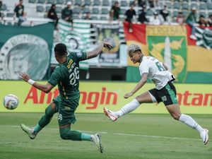 Prediksi Susunan Pemain Persebaya Vs PSS Sleman Malam Nanti