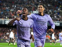 Real Madrid kok Pakai Jersey Musim Lalu di Markas Valencia?