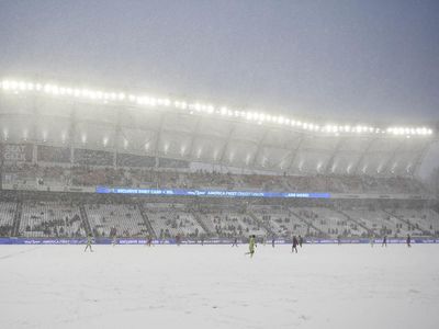 Brace Kontras MLS: Andres Gomez Hujan Salju, Messi-Suarez Malah Cerah