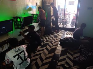 Bukan Bocil, Ternyata Ini Pelanggan Setia Rental PS Zaman Now Bukan Bocil, Ternyata Ini Pelanggan Setia Rental PS Zaman Now