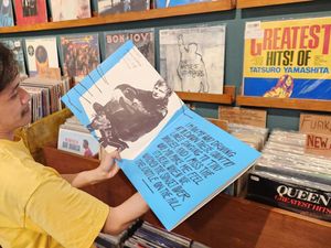 Kagetnya Seisi Pasar Santa Jaksel Saat Ed Sheeran Muncul: Kok Ada Bule Masuk