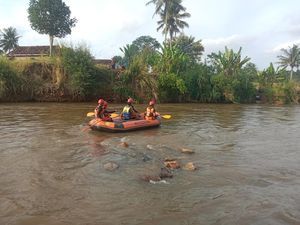 Pulang dari Kebun dengan Berenang, Aang Tenggelam di Sungai Telemo Komering
