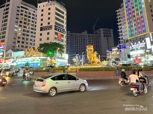Gambaran Gemerlap Malam di Sihanoukville Kamboja
