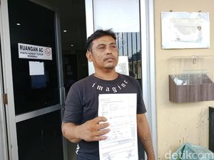 Candra Polisikan Tetangga Usai Wajah Terluka Disiram Air Keras Candra Polisikan Tetangga Usai Wajah Terluka Disiram Air Keras