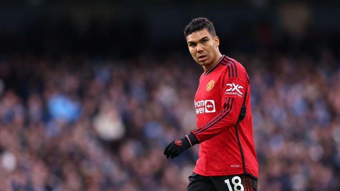MANCHESTER, ENGLAND - MARCH 3: Casemiro of Manchester United during the Premier League match between Manchester City and Manchester United at Etihad Stadium on March 3, 2024 in Manchester, England. (Photo by Robbie Jay Barratt - AMA/Getty Images)