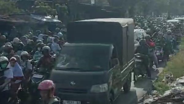 Kemacetan Horor di Benowo Pagi Ini