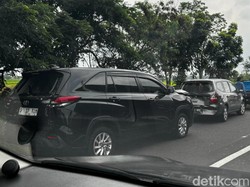 Ada Kecelakaan Beruntun, Tol Sidoarjo-Waru Macet Panjang