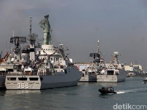 Koarmada II Gelar Admiral Inspection Jelang Pergantian Pimpinan Koarmada II Gelar Admiral Inspection Jelang Pergantian Pimpinan