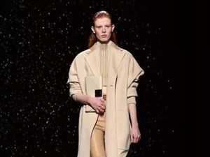 10 Koleksi Hermes Fall/Winter 2024, Busana Naik Motor Hingga Kuda Penuh Gaya 10 Koleksi Hermes Fall/Winter 2024, Busana Naik Motor Hingga Kuda Penuh Gaya