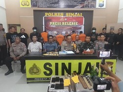 Hasutan Anak Kepala Desa Pemicu Kericuhan Massa Demo Kantor KPU Sinjai