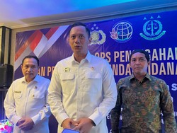 AHY Buka-bukaan Isi Obrolan dengan Jokowi Saat Semobil Cek IKN