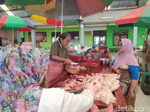 Jelang Idul Adha, Harga Daging Ayam di Sumut Terus Turun Jelang Idul Adha, Harga Daging Ayam di Sumut Terus Turun