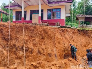 PVMBG Mulai Pemetaan Awal Penyebab Pergerakan Tanah di Rongga KBB PVMBG Mulai Pemetaan Awal Penyebab Pergerakan Tanah di Rongga KBB