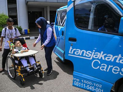 Potret Layanan TransJakarta Cares, Transportasi Gratis untuk Disabilitas