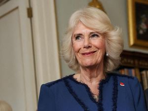 Ratu Camilla Bagikan Kondisi Kesehatannya Pasca Tumbang gegara Infeksi Dada Ratu Camilla Bagikan Kondisi Kesehatannya Pasca Tumbang gegara Infeksi Dada