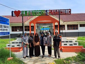 Siswi SMAN di Labuhanbatu Dikeluarkan gegara Tunggak SPP, Disdik Turun Tangan Siswi SMAN di Labuhanbatu Dikeluarkan gegara Tunggak SPP, Disdik Turun Tangan