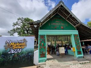 Unik! Nyadran di Makam Sewu Bantul Pakai Kirab Jodang-Gunungan Unik! Nyadran di Makam Sewu Bantul Pakai Kirab Jodang-Gunungan