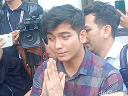 Hakim Masih Bermusyawarah Soal Putusan Cerai Teuku Ryan dan Ria Ricis