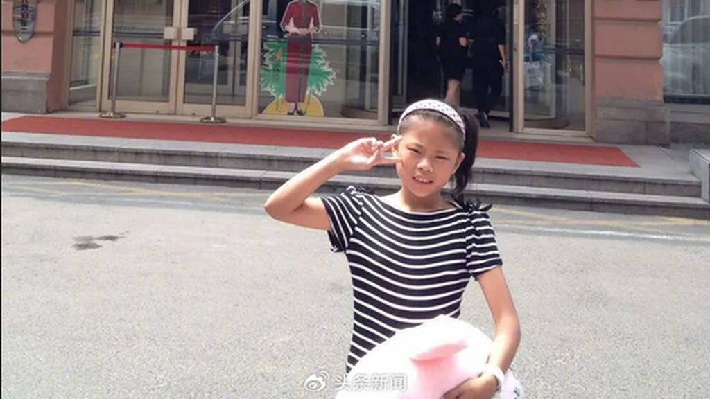 8 Penampilan Terbaru Remaja yang 100 Kali Oplas Sejak Usia 13, Bak Beda Orang 8 Penampilan Terbaru Remaja yang 100 Kali Oplas Sejak Usia 13, Bak Beda Orang