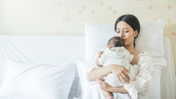 7 Hal Jarang Diketahui Orang Tua Baru, Salah Satunya Newborn Bisa Overstimulasi