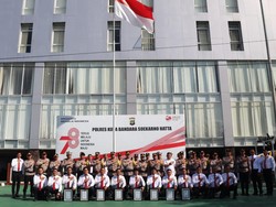 90 Personel Polresta Bandara Soetta Berprestasi Terima Penghargaan