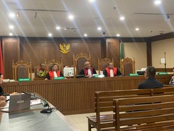 Debat Panas Pengacara Adam Deni Vs Sahroni di Sidang Membungkam Rp 30 M