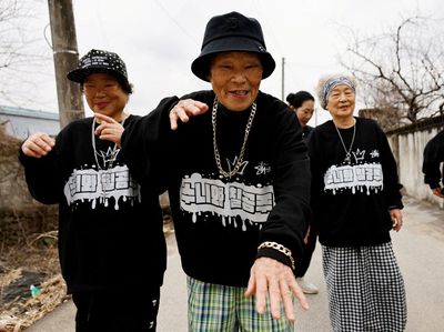 Aksi Gokil Nenek-nenek Rapper Korea Selatan