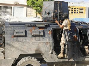 Ngeri! Baku Tembak Geng Kriminal-Militer di Bandara Haiti, Warga Kabur