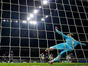 Hasil Inter Milan Vs Genoa: Nerazzurri Menang 2-1 Hasil Inter Milan Vs Genoa: Nerazzurri Menang 2-1