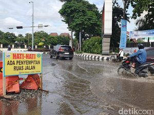 Sejumlah Jalan Rusak di Palembang, Dinas PUBMTR Perbaiki Usai Lebaran Sejumlah Jalan Rusak di Palembang, Dinas PUBMTR Perbaiki Usai Lebaran