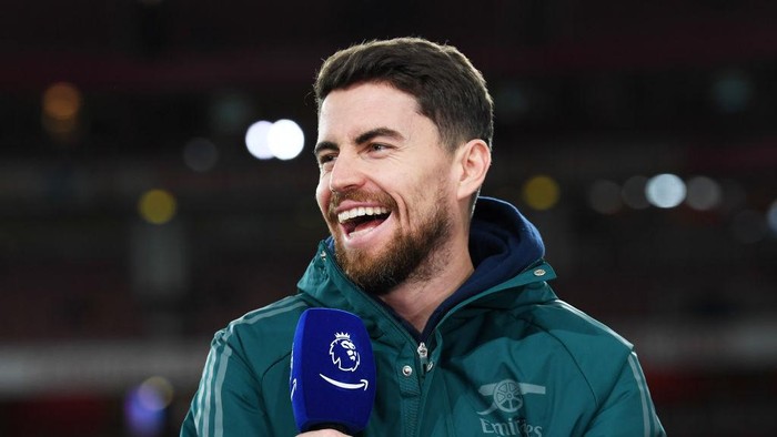 LONDON, ENGLAND - DECEMBER 28: Jorginho of Arsenal reacts as he speaks with Amazon Prime Video prior to the Premier League match between Arsenal FC and West Ham United at Emirates Stadium on December 28, 2023 in London, England. (Photo by David Price/Arsenal FC via Getty Images)